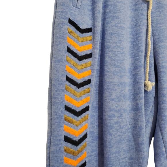 Tasi Malibu | Soft and Cozy Embroidered Arrows Sweatpants with Pockets - Picture 4 of 11